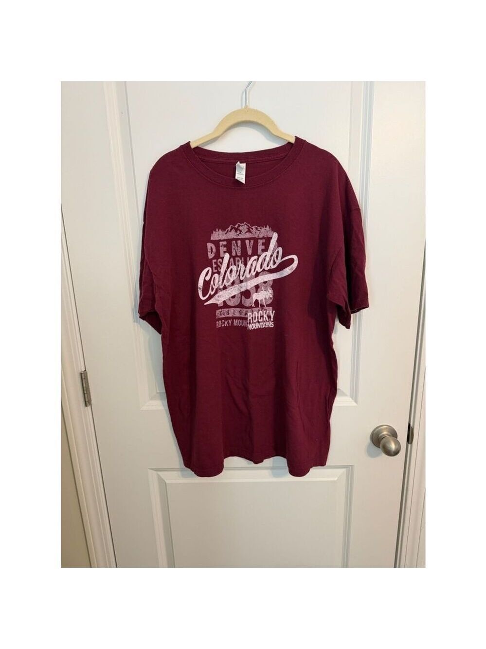Denver Colorado Graphic T-Shirt Men's XL Maroon Rocky Mountains Tee
